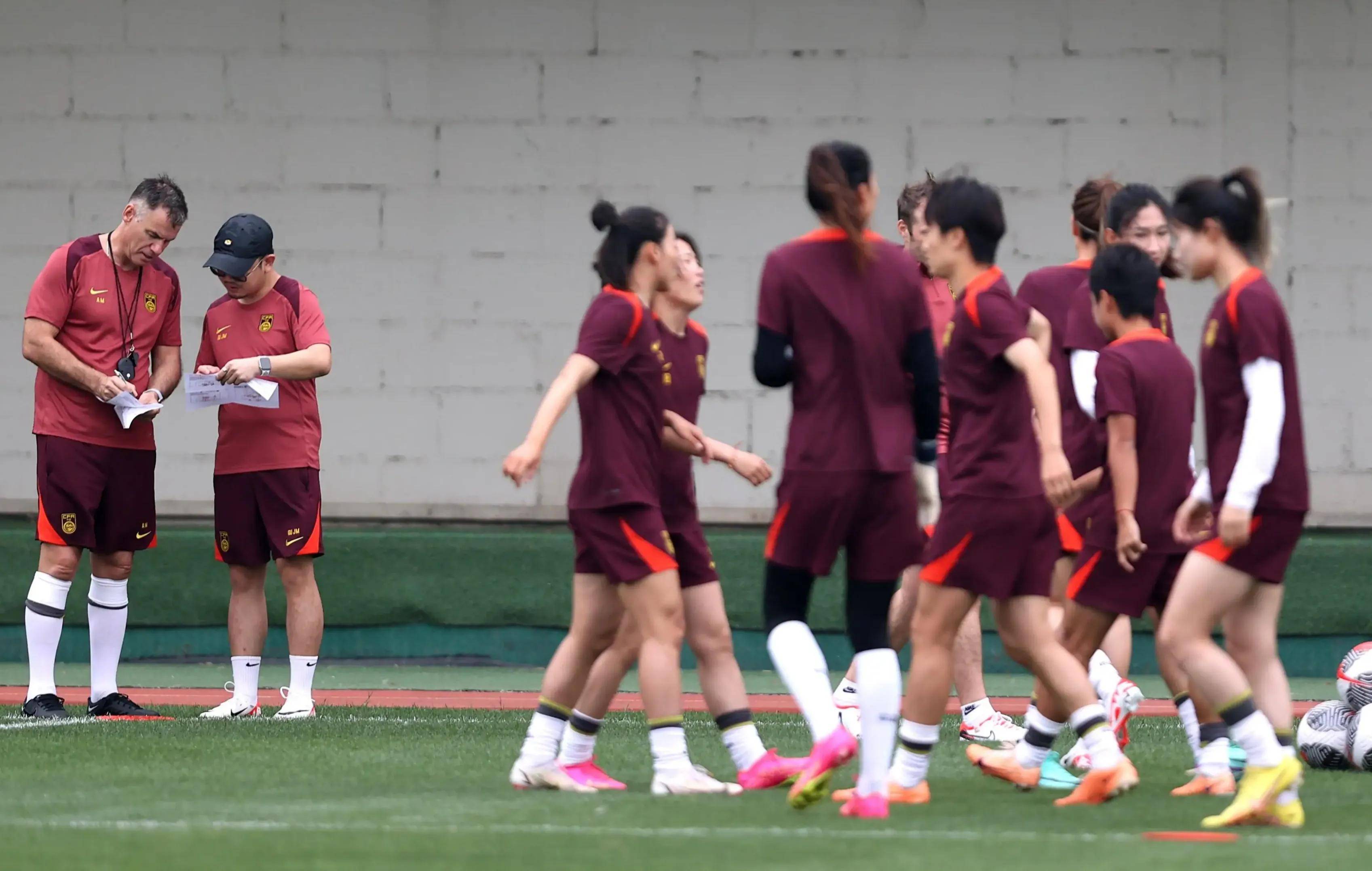 关于意外惊喜!中国女足队成功击败对手的信息 关于意外惊喜!中国女足队成功击败对手的信息